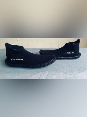 AKONA Simple and Lightweight Low top 3 mm Neoprene Snorkeling Boots